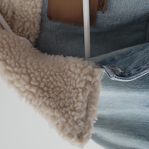 American Eagle Sherpa Denim Jacket - Picture 7 of 10